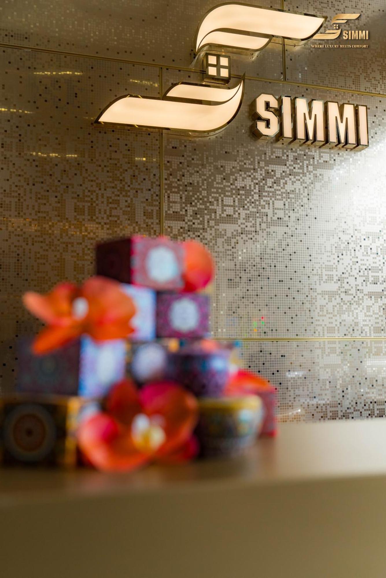 Simmi 6 & Хошимин